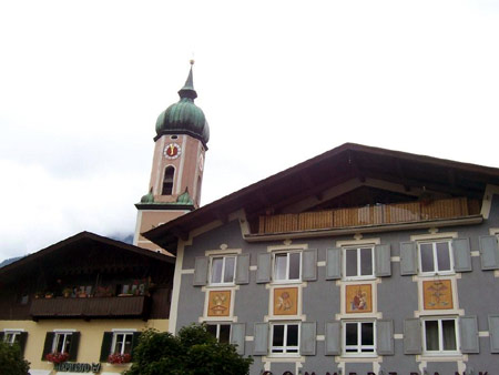 kirche haeuser garmisch