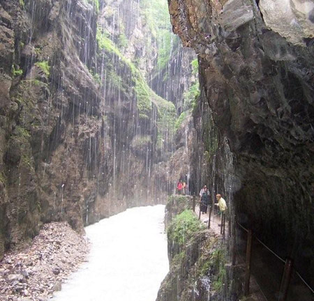 wasserfall regen klamm