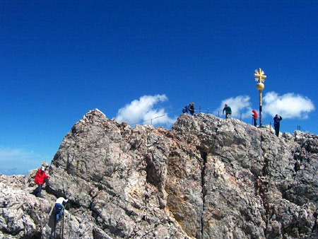 goldenes kreuz zugspitze