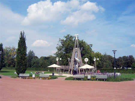 Moderner Spielplatz