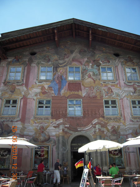 Häuserfassade Engel