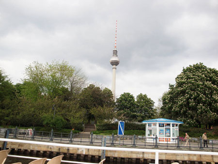 Der Fernsehturm am Alex