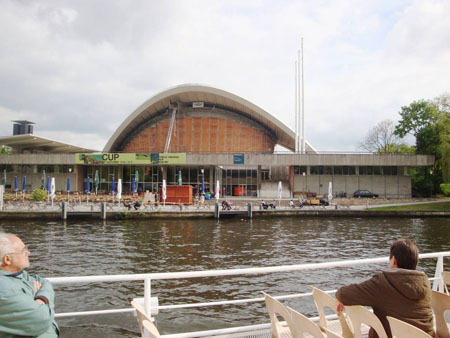 Das Haus der Kulturen der Welt, die ehemalige Kongresshalle