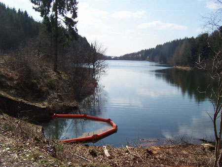 Blick vom Einlauf in Richtung Staudamm