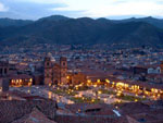 Skyline von Peru bei Nacht