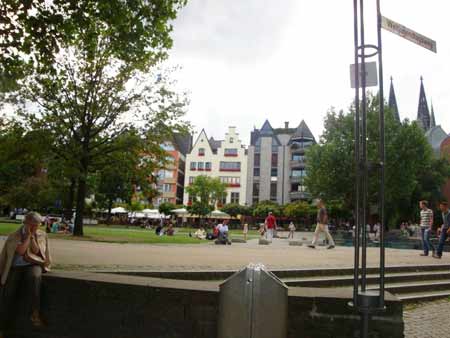 Kölner Altstadt und Rheinpromenade