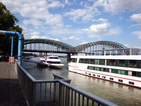 Personenschiffahrt auf dem Rhein