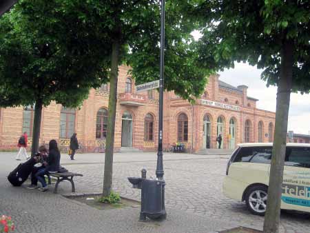 Bahnhofsvorplatz