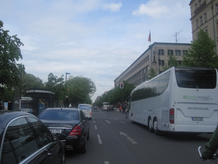 Unter den Linden mit Russischer Botschaft