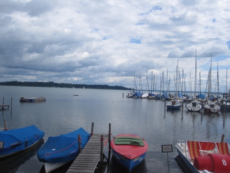Segelhafen mit Blick auf die Herreninsel