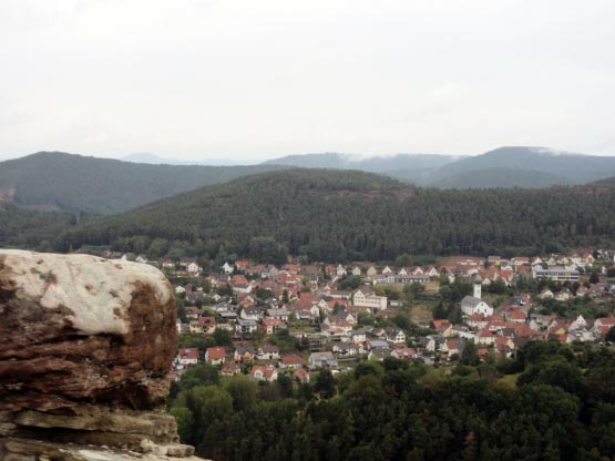 Weit reicht der Blick über Busenberg