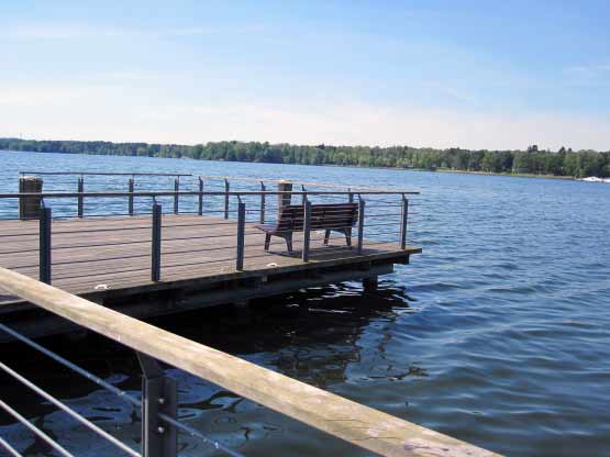 Plattform im See