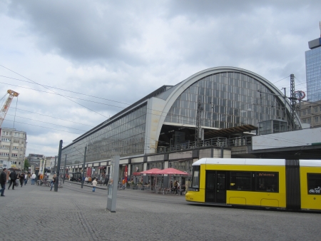 border="1"Bahnhof