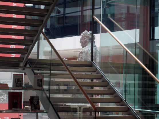 Willi-Brandt-Statue
