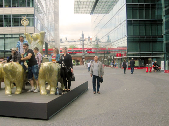 Durchgang zur Hardenbergstraße