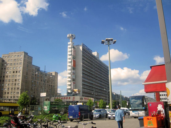 Berliner Zeitung am Alexanderplatz