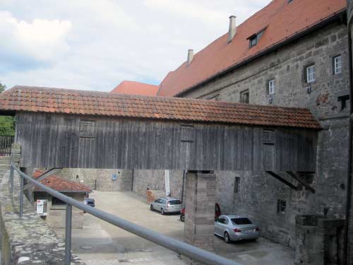 Verbindungsbrücke zwischen Mauer und Festung