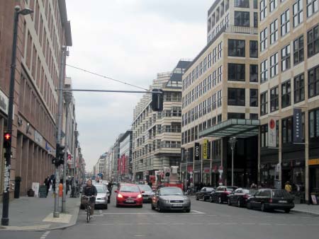 Friedrichstraße nach Norden gesehen