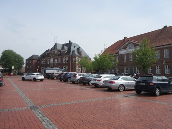Der Marktplatz am Rathaus