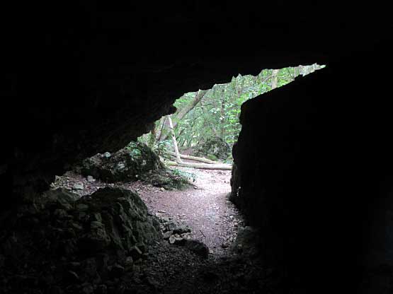 In der Kleinen Bocksteinhöhle