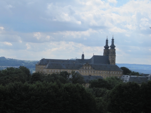 Gesamtansicht der enorm großen Anlage