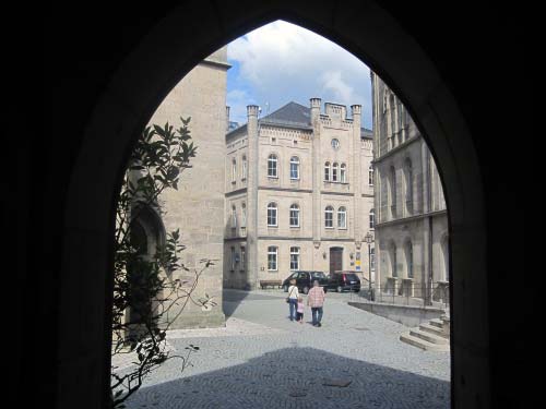 Gemütliche Altstadt, Kirchenvorplatz