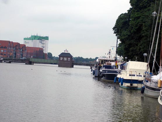 Dr.-von-Bruch-Brücke Leer