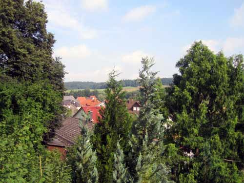 Blick von der Kirchenanhöhe