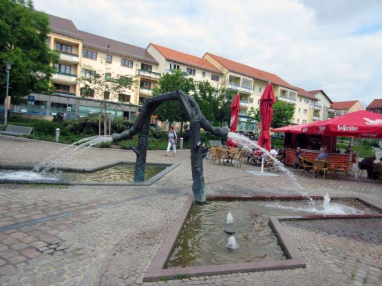 Merseburg - Entenplan Brunnen und Cafés