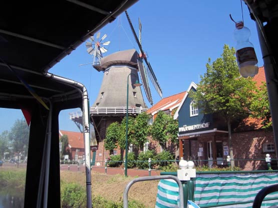 Mühle mit Mühlenhof Hotel vom Pfannkuchenschiff aus