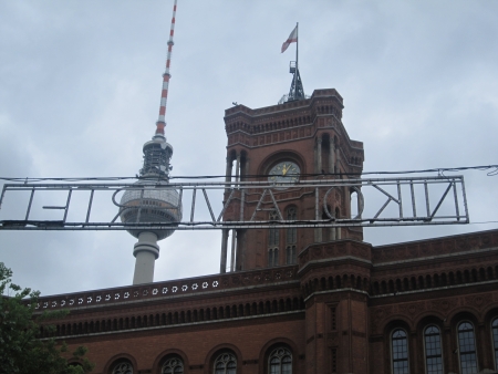 border="1"Rathaus und Fernsehturm