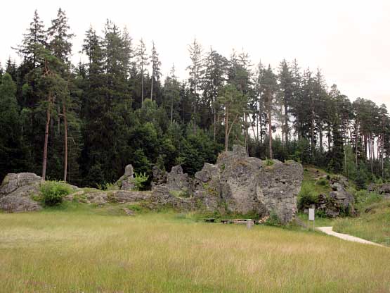 Wental Felsgruppen am Wanderweg